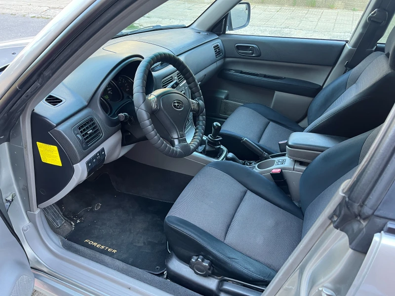 Subaru Forester, снимка 15 - Автомобили и джипове - 52569380