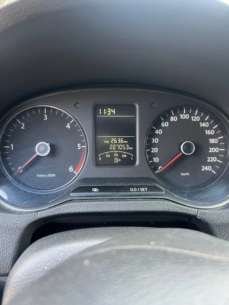 VW Polo, снимка 7 - Автомобили и джипове - 52522192