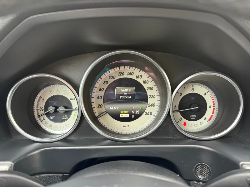 Mercedes-Benz E 300 ТОП СЪСТОЯНИЕ BLUETEC HYBRID , снимка 16 - Автомобили и джипове - 52090499