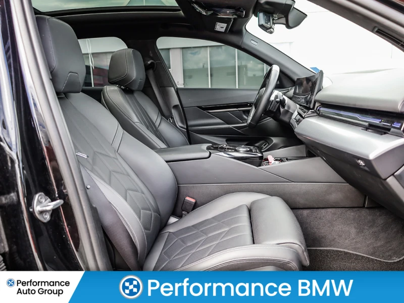 BMW 530 X DRIVE/Bowers & Wilkins - Premium Essential!, снимка 8 - Автомобили и джипове - 52401819