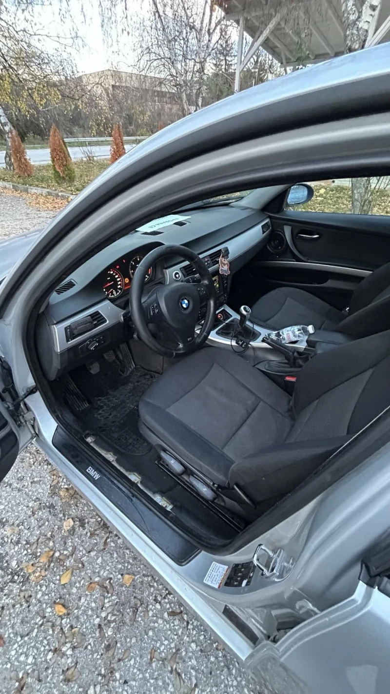 BMW 320, снимка 10 - Автомобили и джипове - 52484511