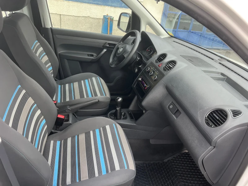 VW Caddy 2.METAN, UNiKAT, снимка 14 - Автомобили и джипове - 53046614