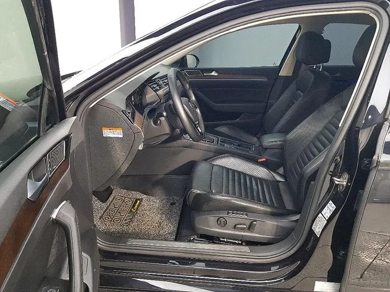 VW Passat 2.0 TDI, снимка 8 - Автомобили и джипове - 54299762