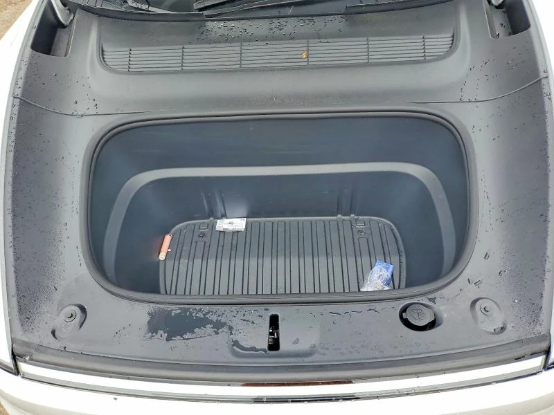 Tesla Model Y LONG RANGE, снимка 12 - Автомобили и джипове - 56712859
