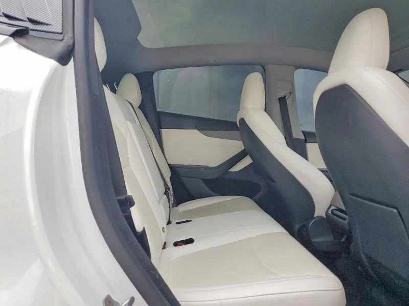 Tesla Model Y LONG RANGE, снимка 11 - Автомобили и джипове - 56712859