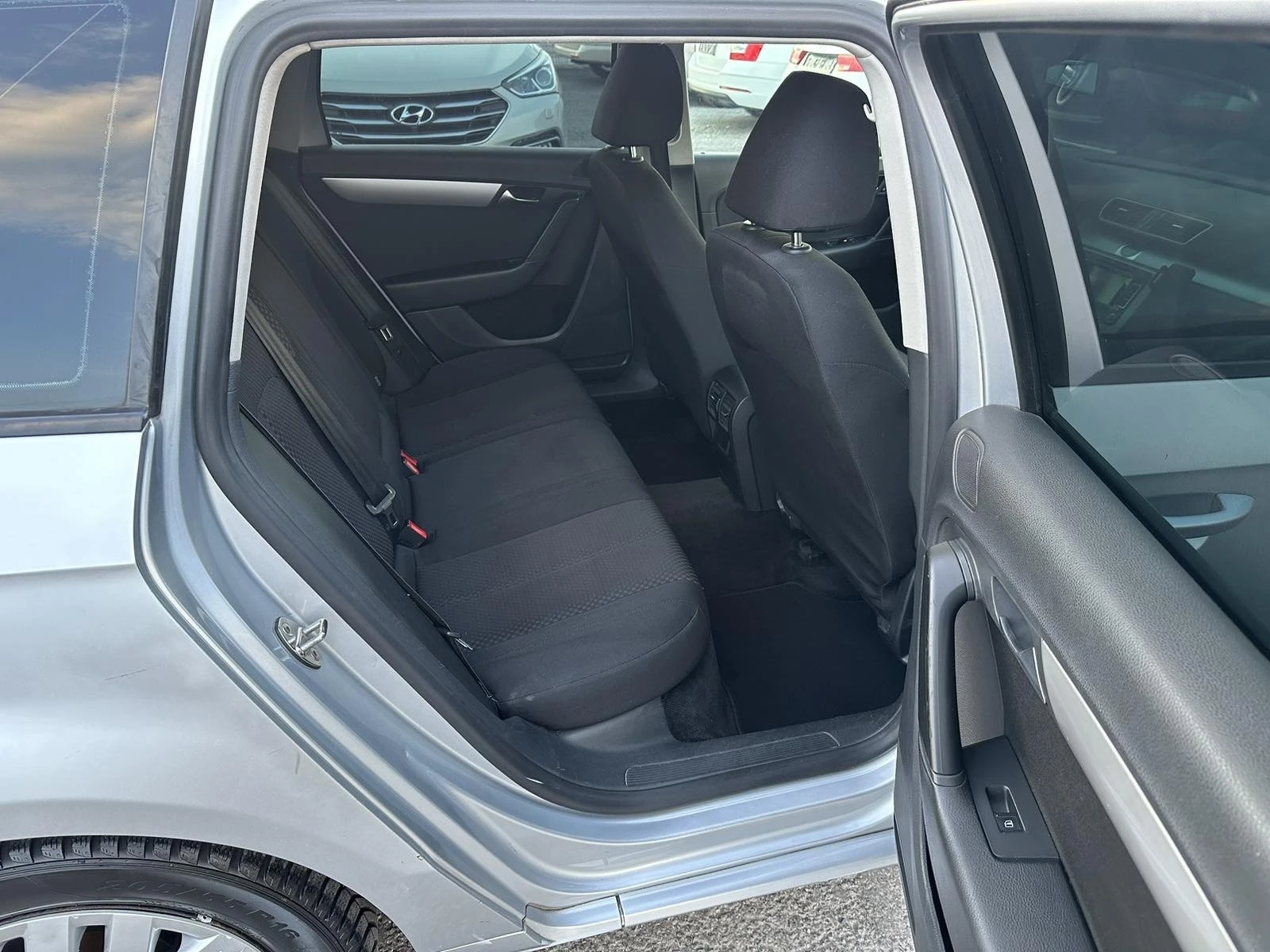 VW Passat 2.0TDI* DSG* ECO* ПОДГРЕВ* ТОП СЪСТОЯНИЕ!! | Mobile.bg — изображение 15