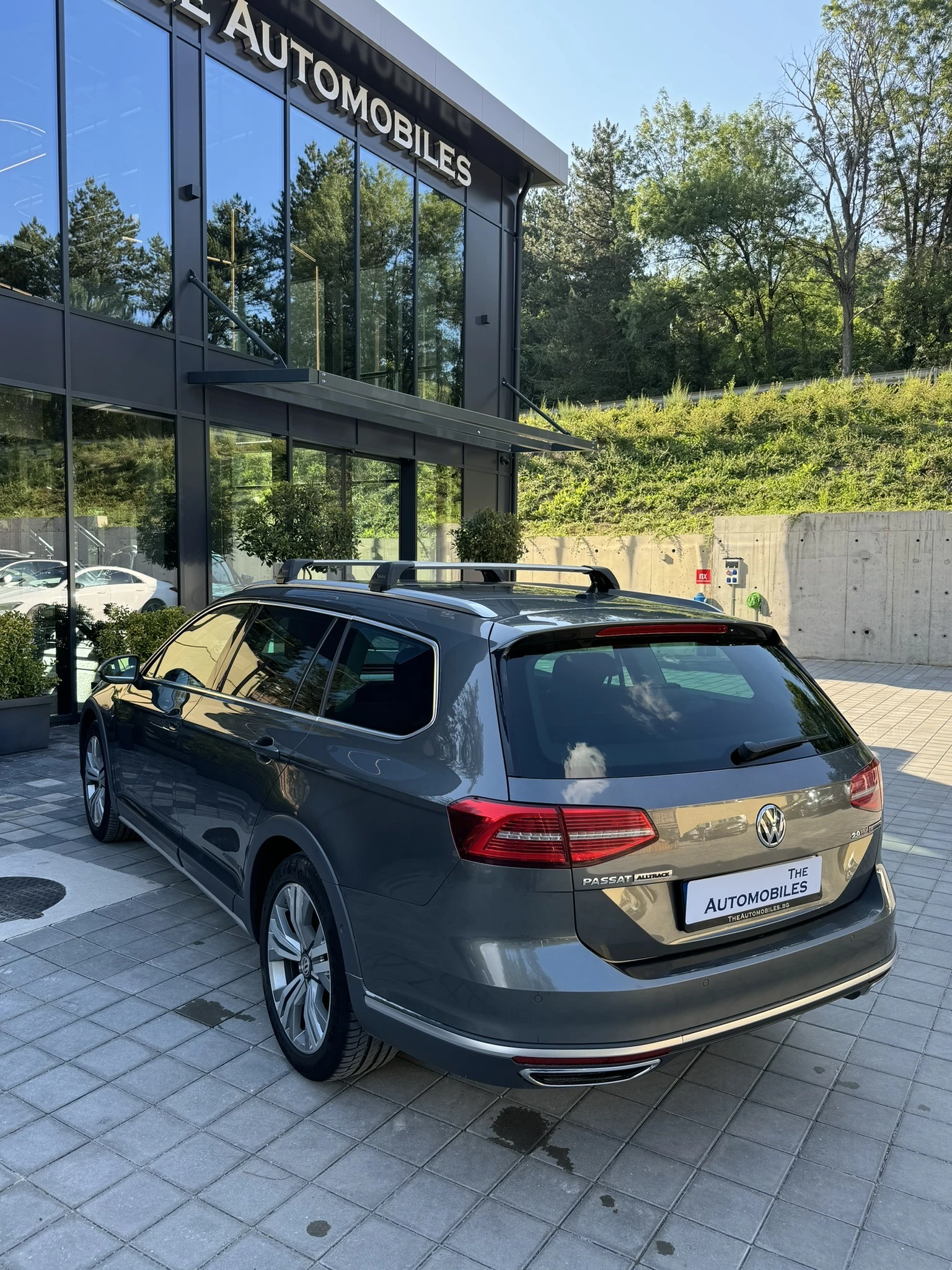 VW Passat 2, 0 TDI Alltrack - изображение 7