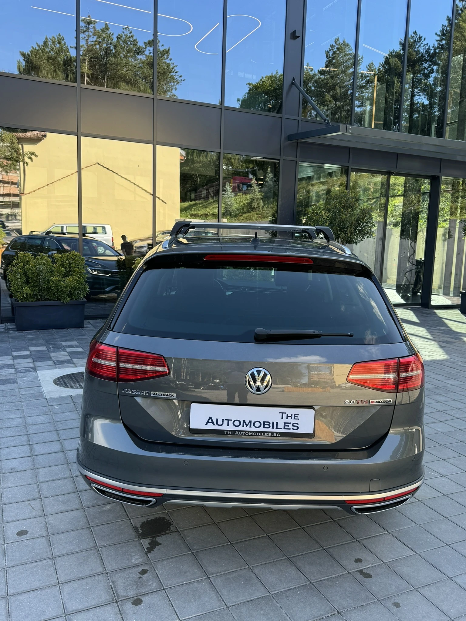 VW Passat 2, 0 TDI Alltrack - изображение 6