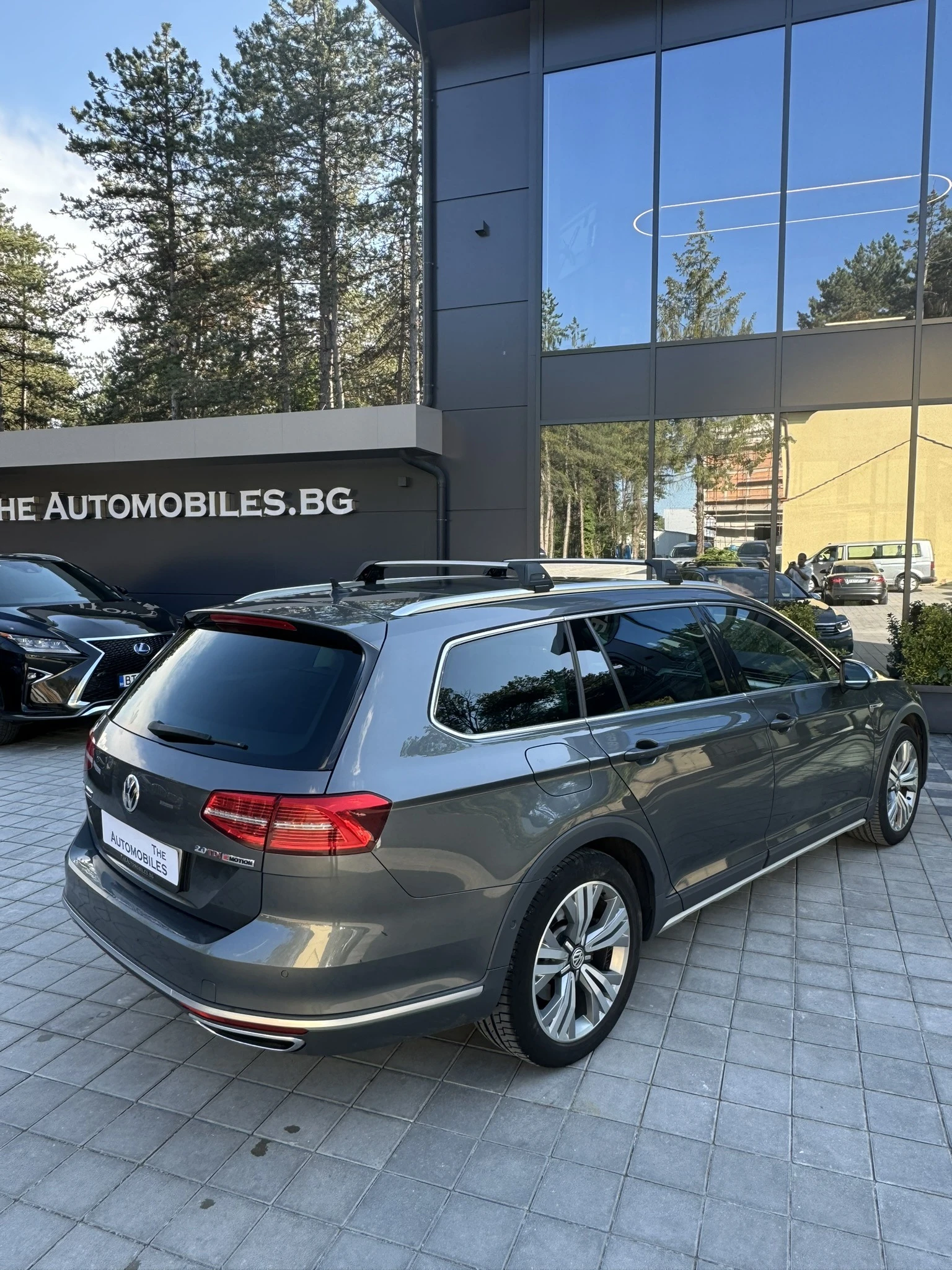 VW Passat 2, 0 TDI Alltrack - изображение 8