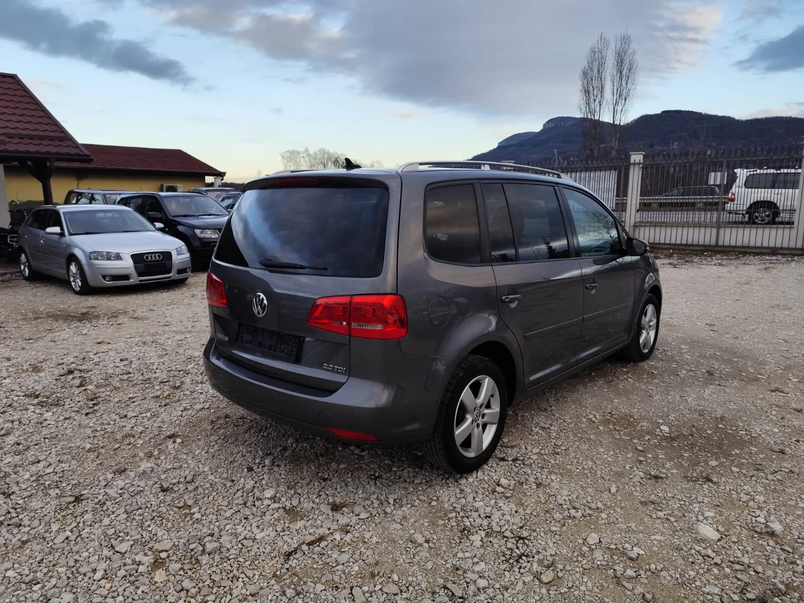 VW Touran 2.0TDI 140кс  - изображение 5