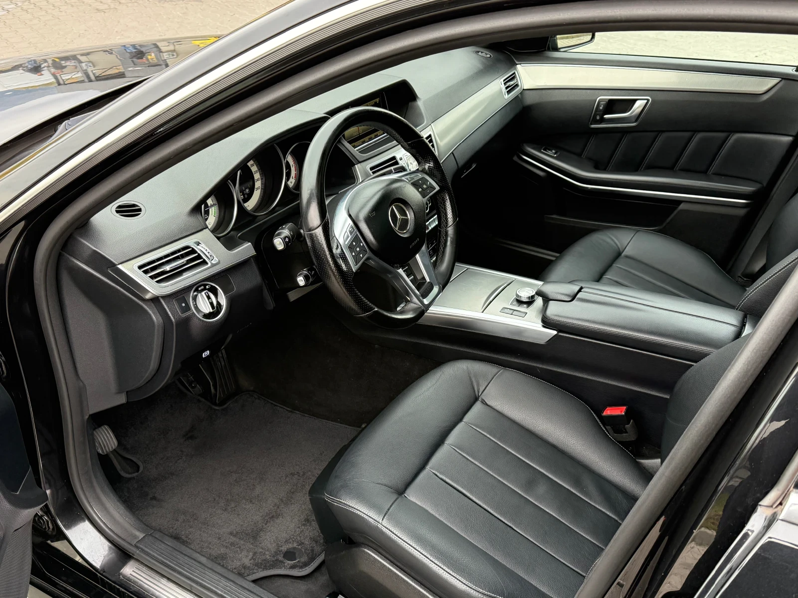 Mercedes-Benz E 300 ТОП СЪСТОЯНИЕ BLUETEC HYBRID  - изображение 9