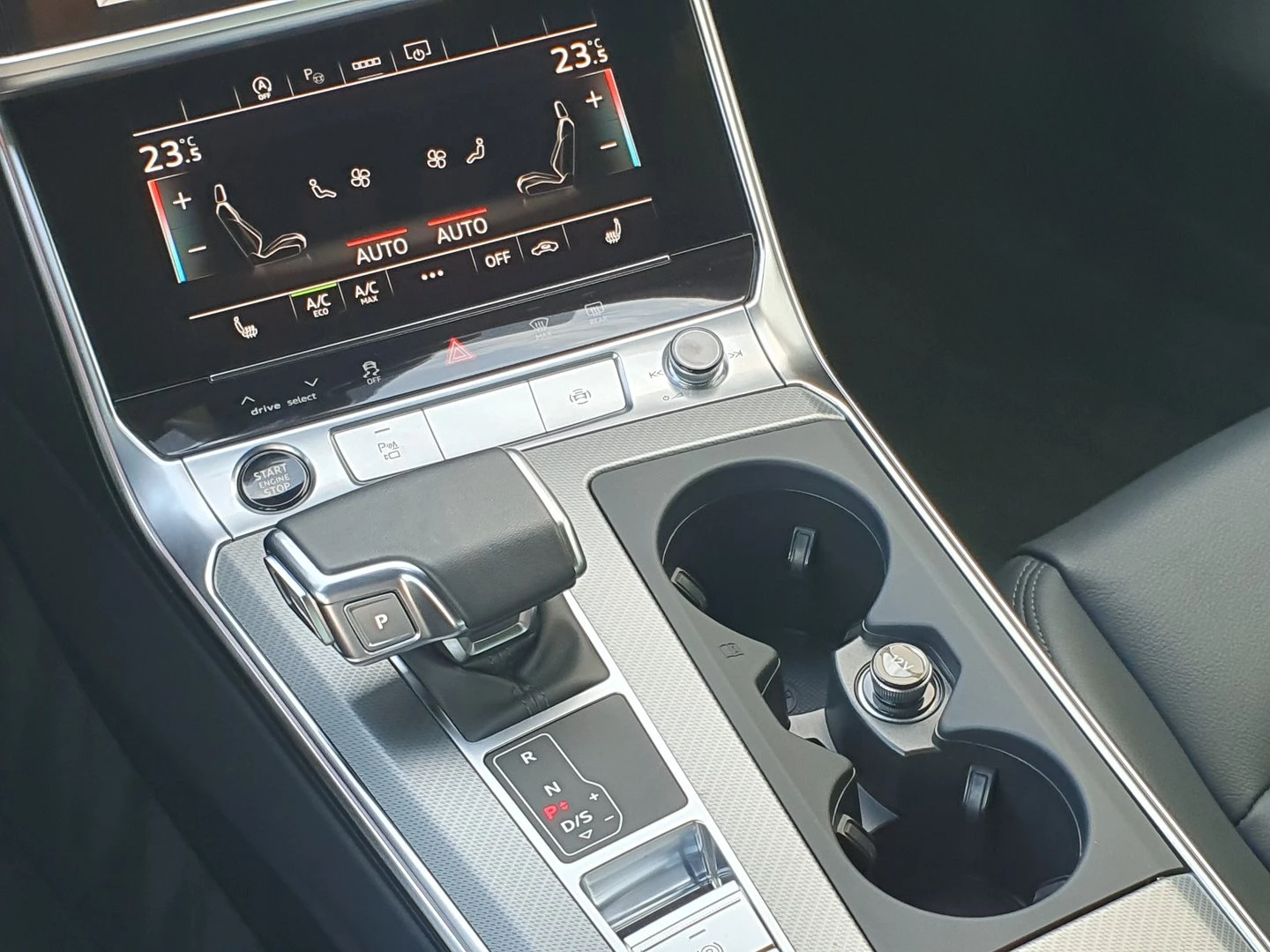 Audi A6 Limousine Design 45 TFSI quattro, снимка 16 - Автомобили и джипове - 52686474