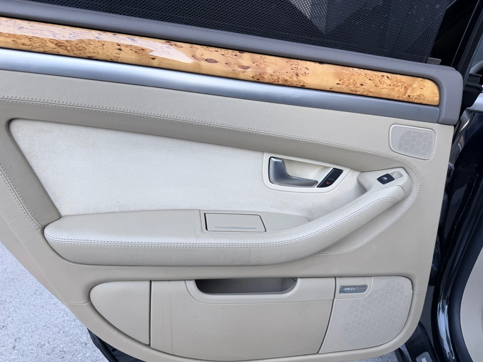 Audi A8 W12 515 кс газова уредба първи собственик, снимка 10 - Автомобили и джипове - 53917540