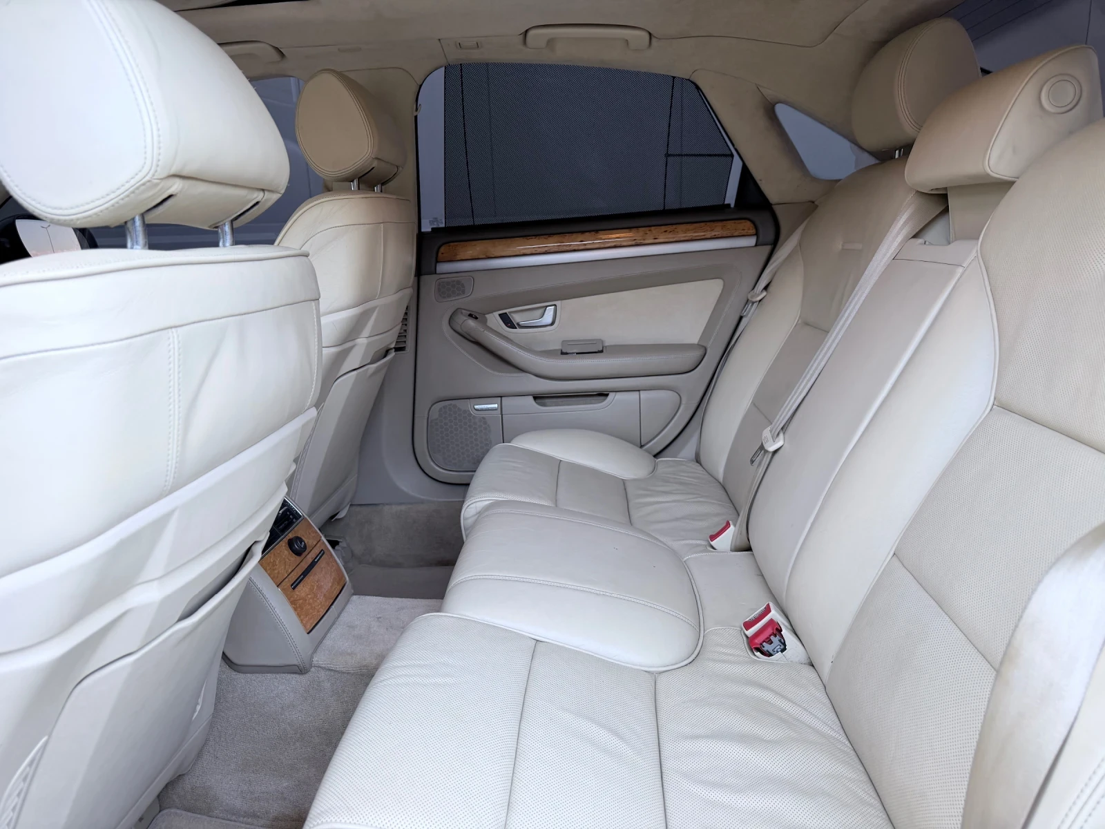 Audi A8 W12 515 кс газова уредба първи собственик, снимка 9 - Автомобили и джипове - 53917540