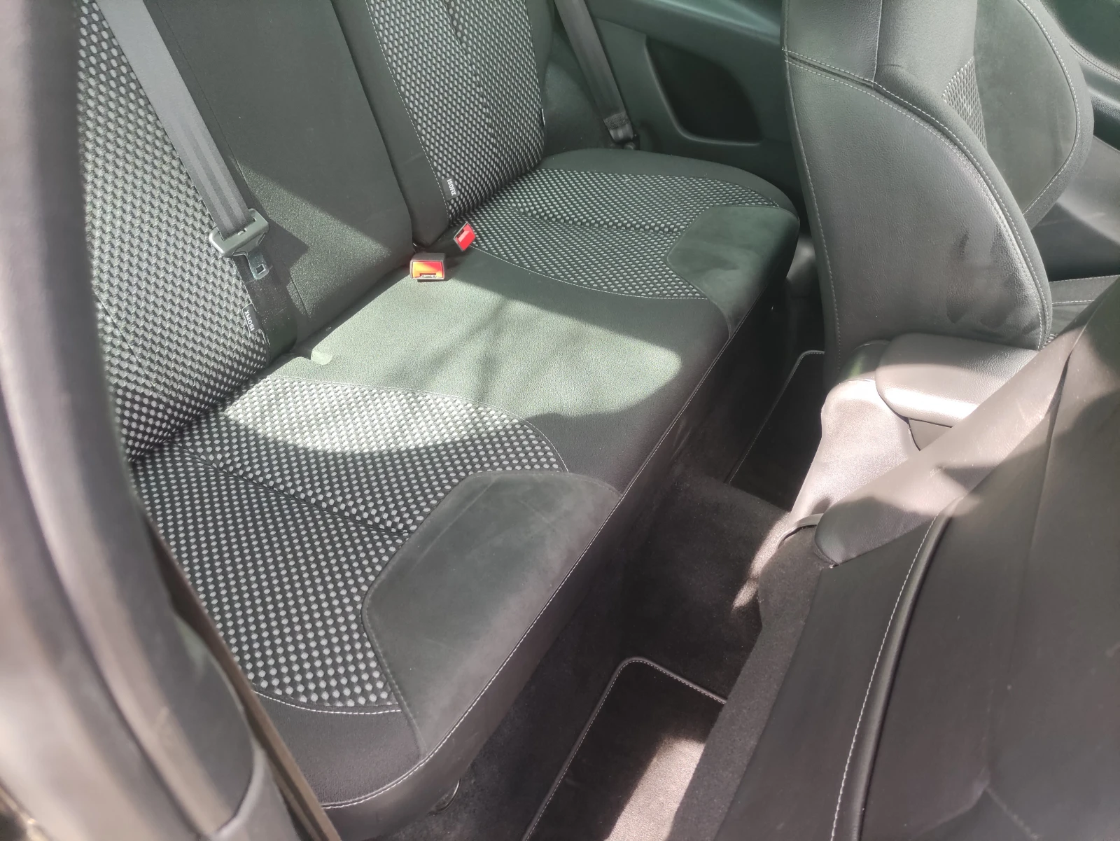 Citroen DS3 1.6/155кс Швейцария, снимка 17 - Автомобили и джипове - 54347083