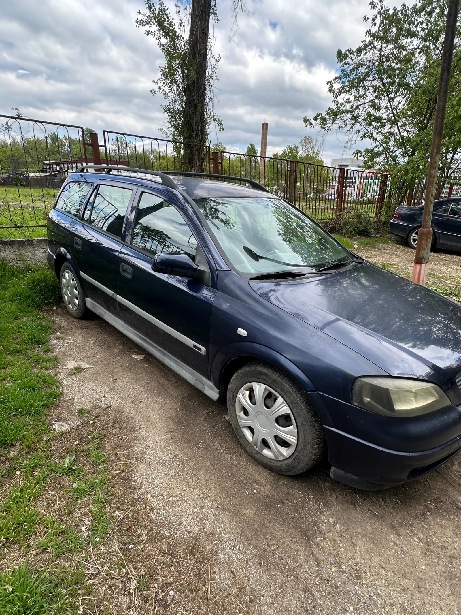 Opel Astra 1.4 бензин, снимка 2 - Автомобили и джипове - 54400394