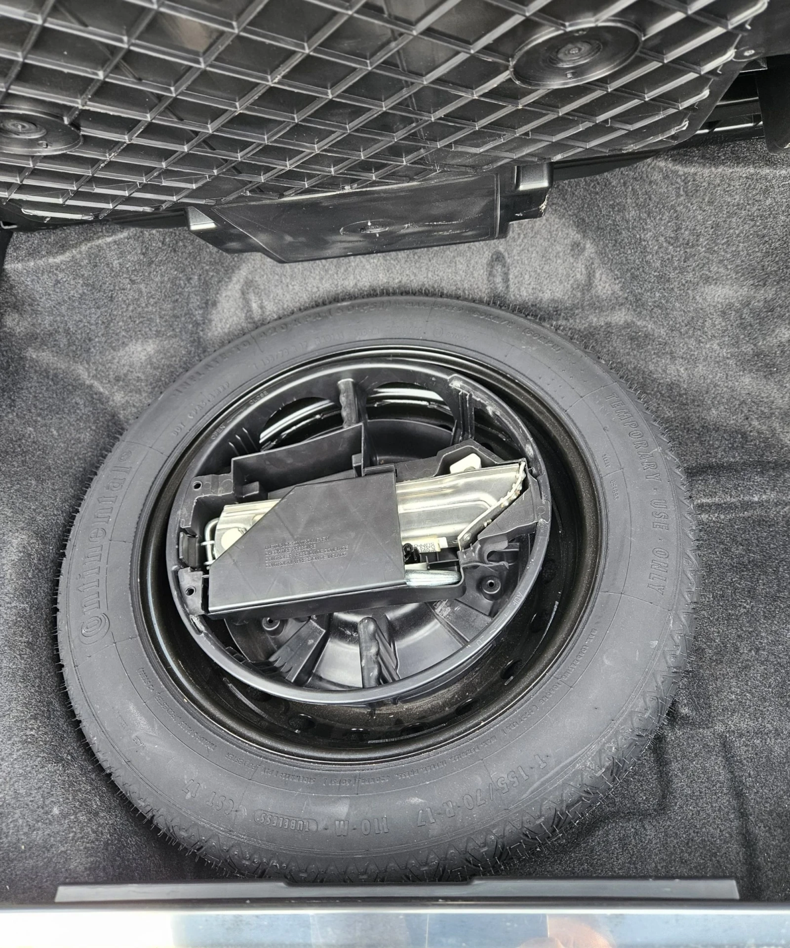 Mercedes-Benz E 220 Avantgarde Евро5 Full service Mercedes-Benz , снимка 12 - Автомобили и джипове - 54608502