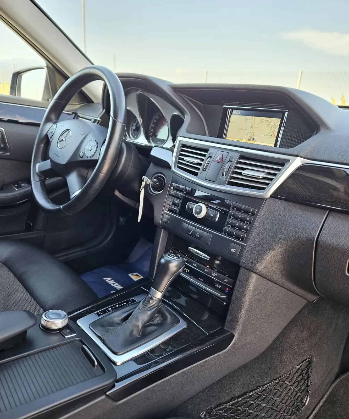 Mercedes-Benz E 220 Avantgarde Евро5 Full service Mercedes-Benz , снимка 9 - Автомобили и джипове - 54608502