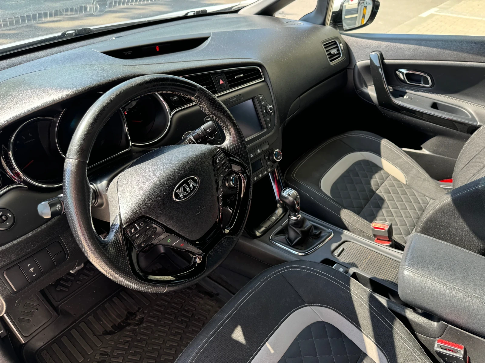 Kia Ceed, снимка 9 - Автомобили и джипове - 55077185