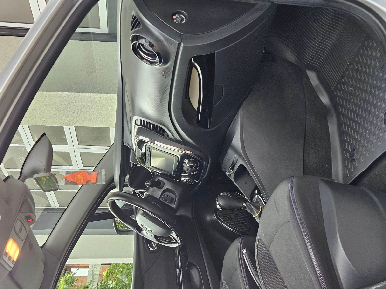 Renault Captur 1.5DCI Dynamique PACK Keyless LED NAVI автопилот, снимка 8 - Автомобили и джипове - 55163894