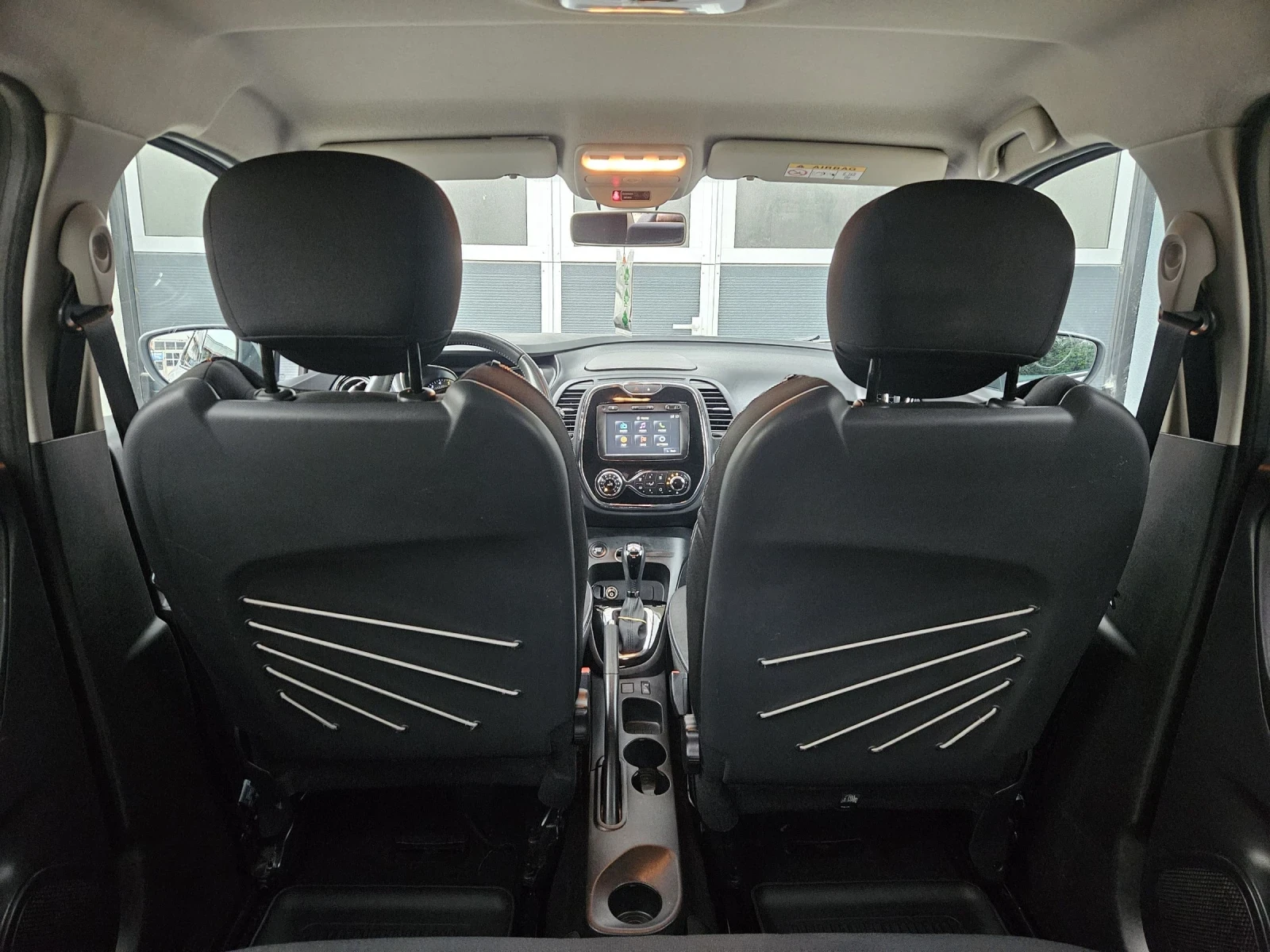 Renault Captur 1.5DCI Dynamique PACK Keyless LED NAVI автопилот, снимка 12 - Автомобили и джипове - 55163894