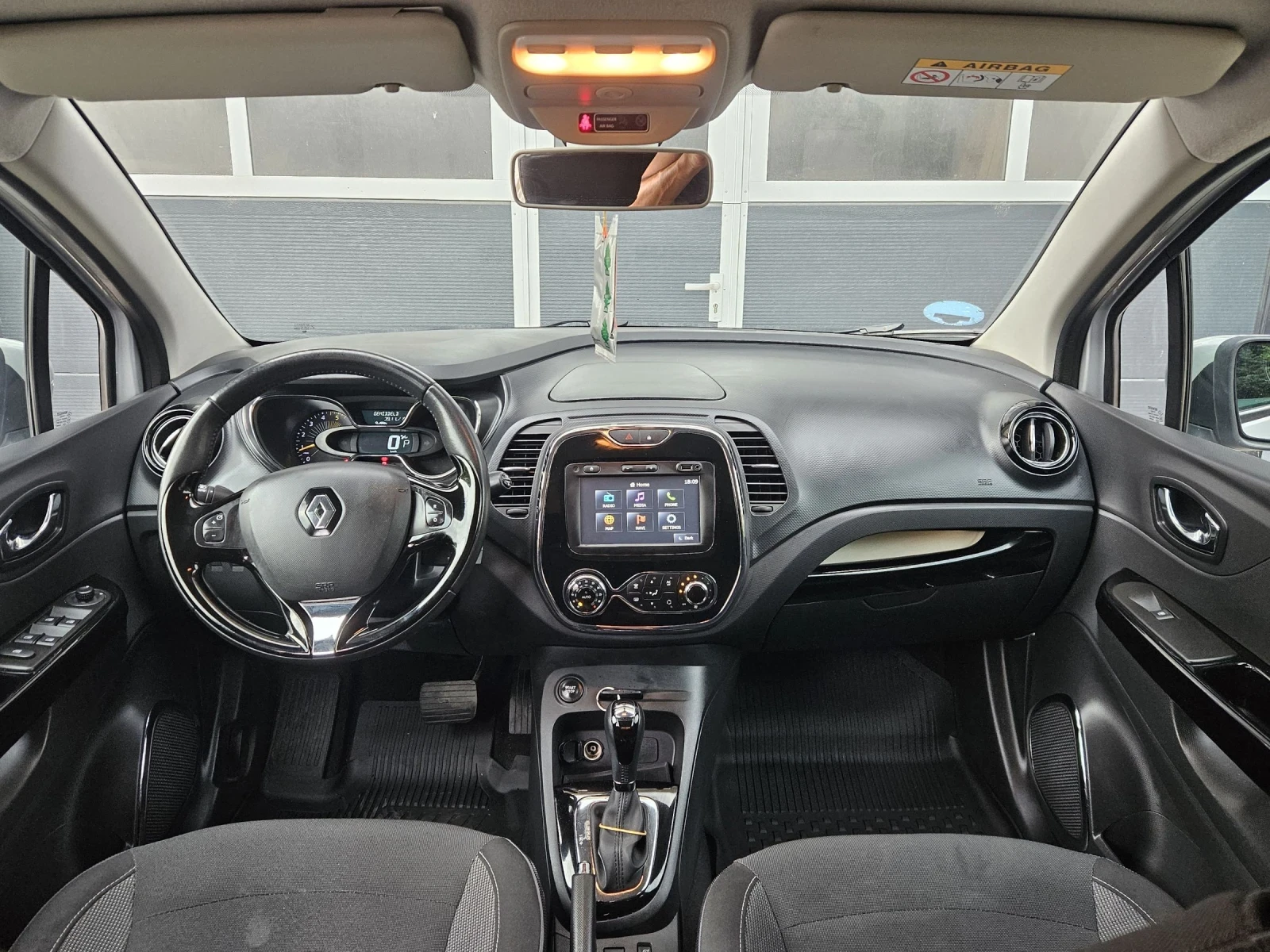 Renault Captur 1.5DCI Dynamique PACK Keyless LED NAVI автопилот, снимка 7 - Автомобили и джипове - 55163894
