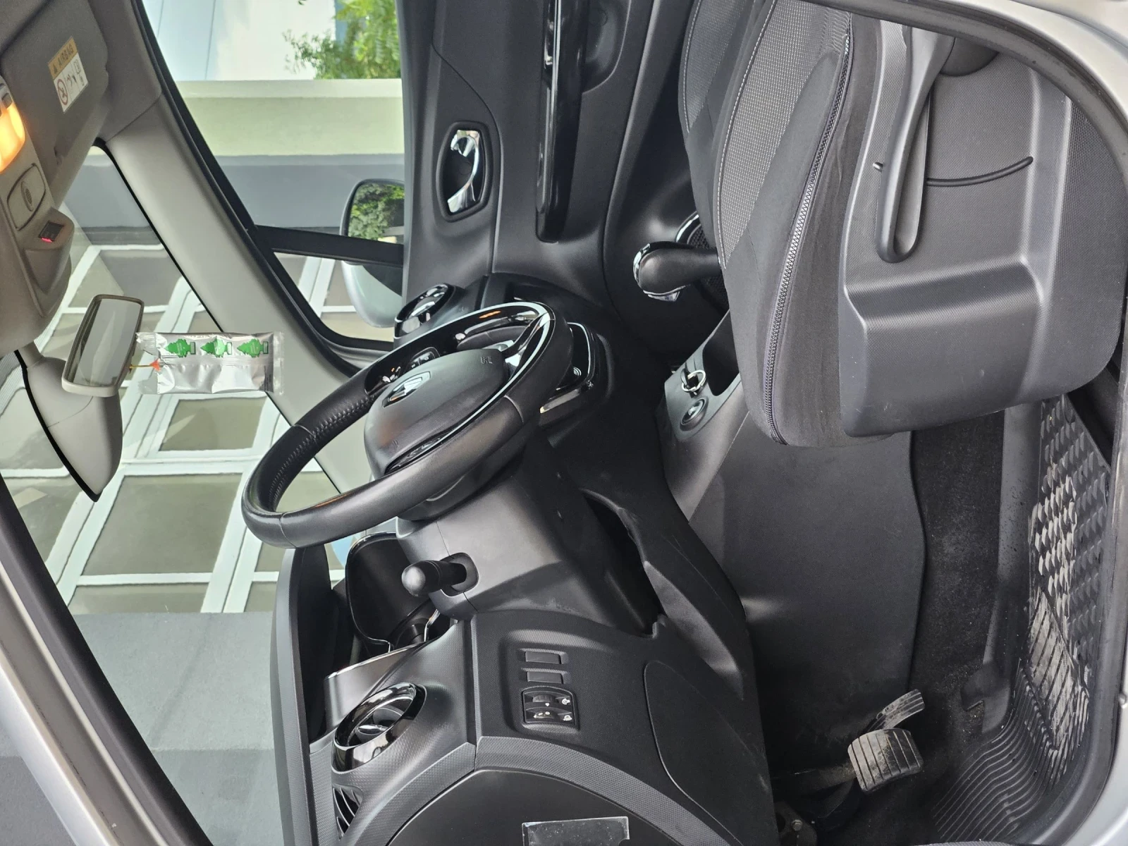 Renault Captur 1.5DCI Dynamique PACK Keyless LED NAVI автопилот, снимка 6 - Автомобили и джипове - 55163894