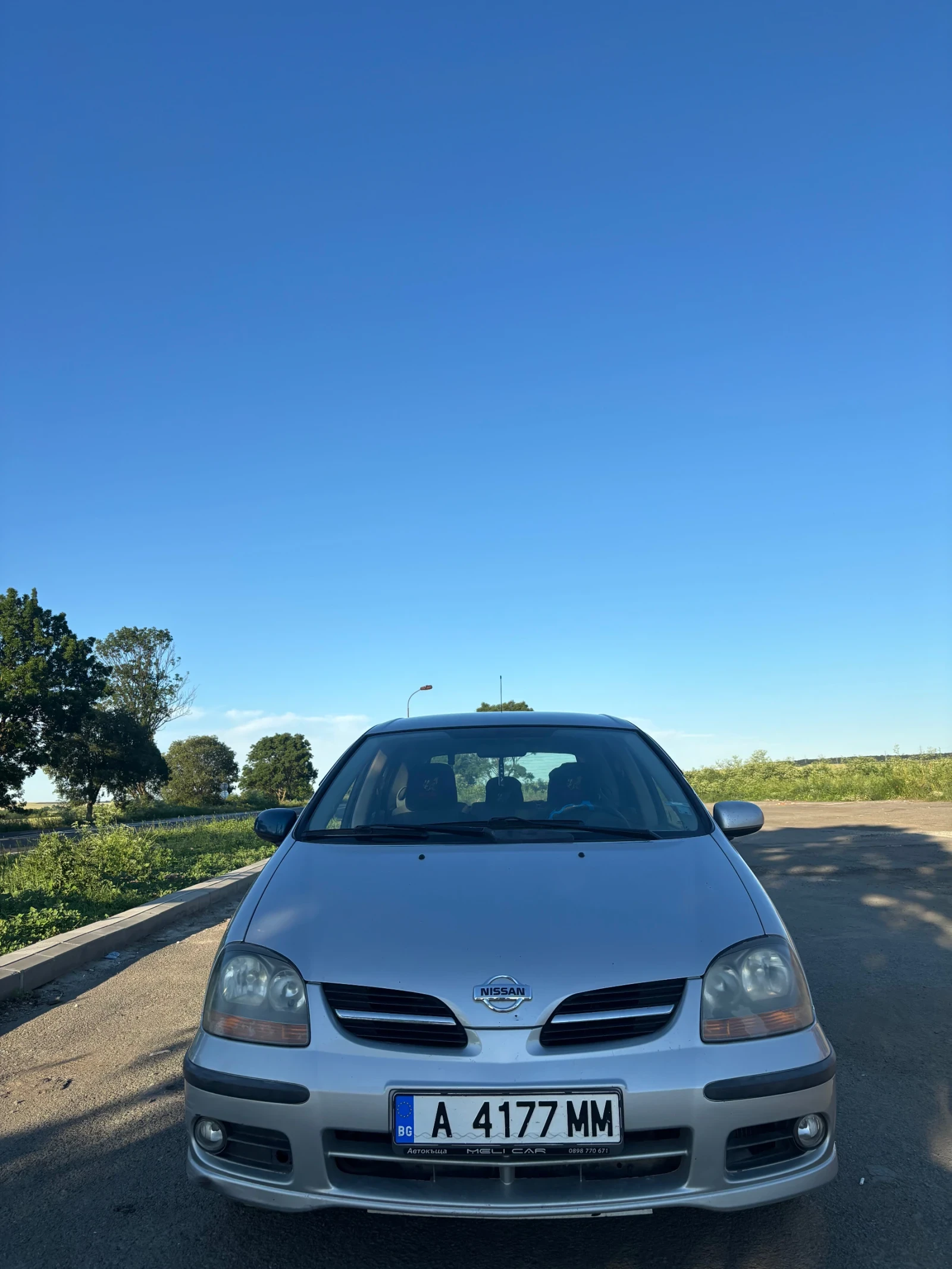 Nissan Almera tino