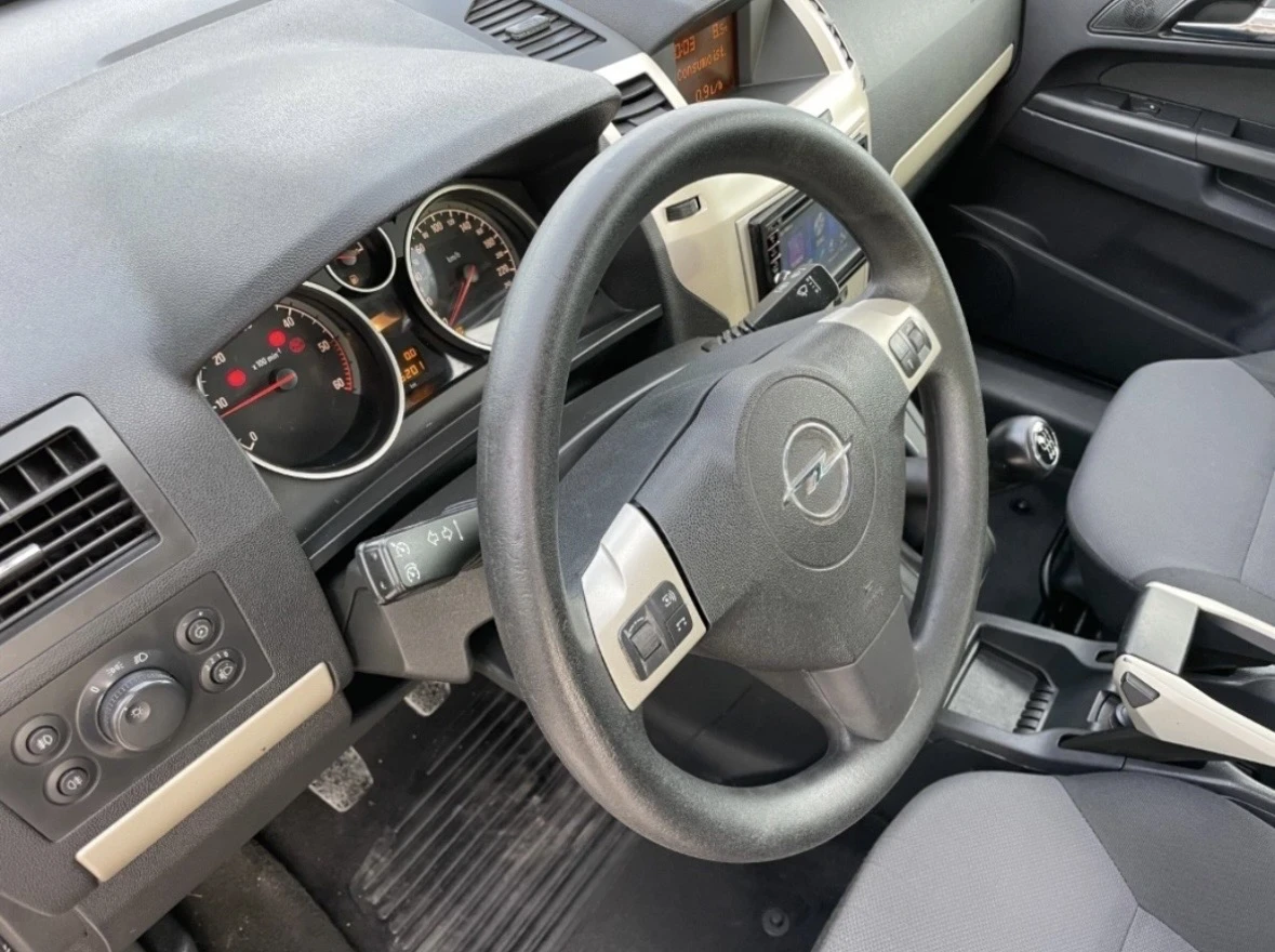 Opel Zafira 1.7CDTI/110кс/2008г, внос Италия , снимка 11 - Автомобили и джипове - 55308534