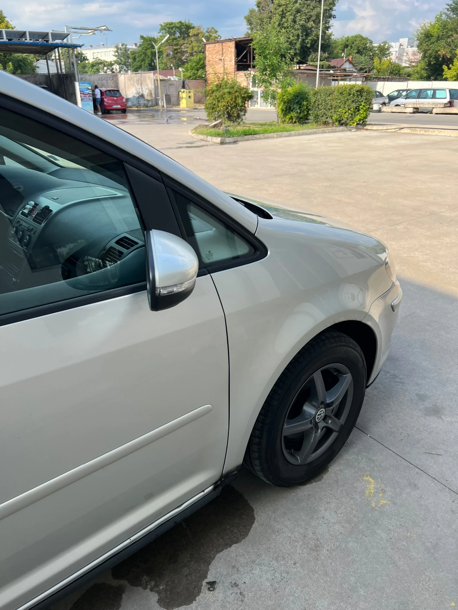 VW Touran 1.9 TDI 105 к.с., снимка 7 - Автомобили и джипове - 55366088