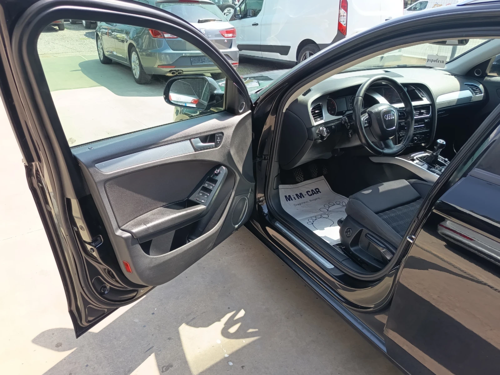 Audi A4 2.0tdi, снимка 9 - Автомобили и джипове - 55891696
