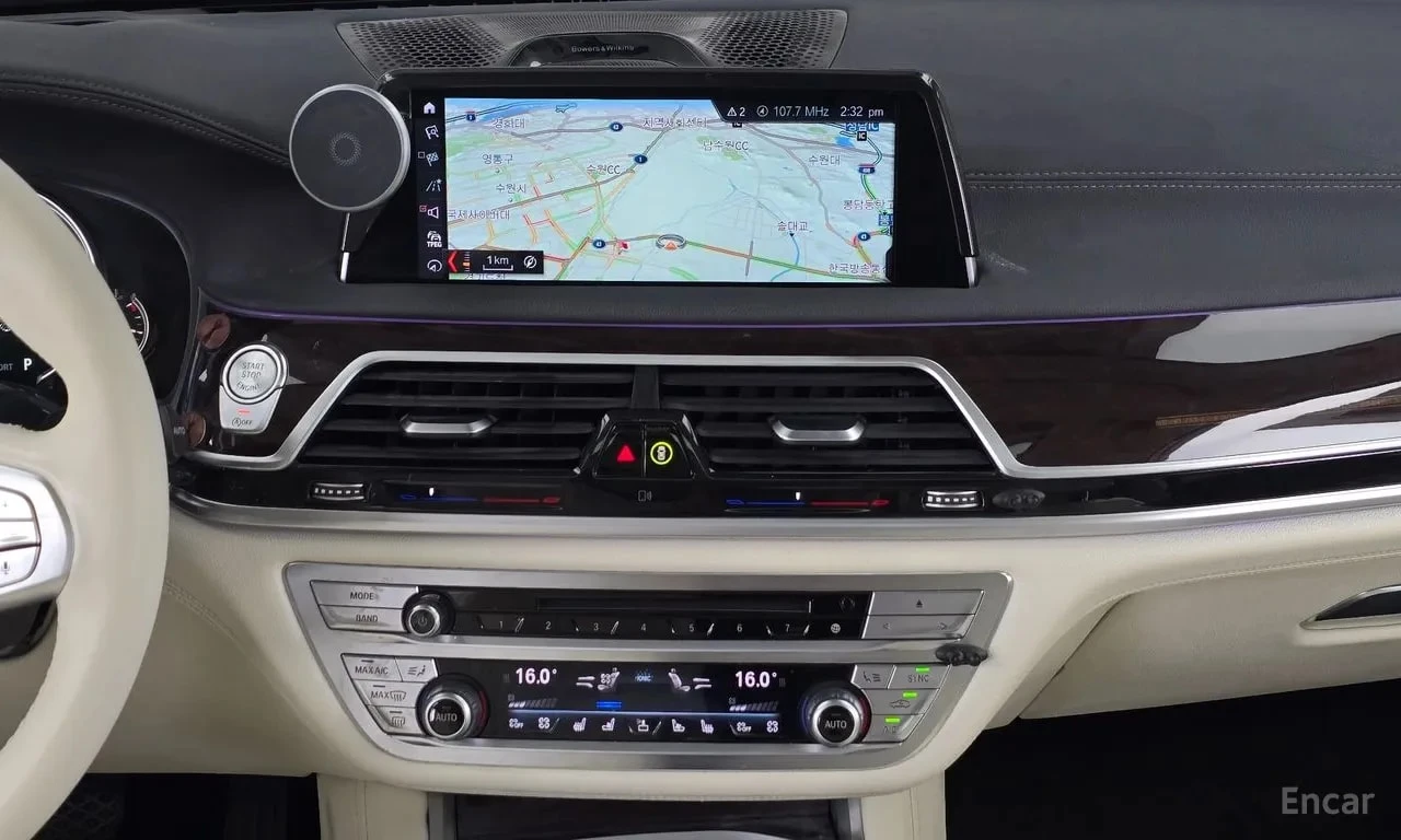 BMW 750 Li xDrive Luxury / Всички екстри за модела , снимка 14 - Автомобили и джипове - 55949135