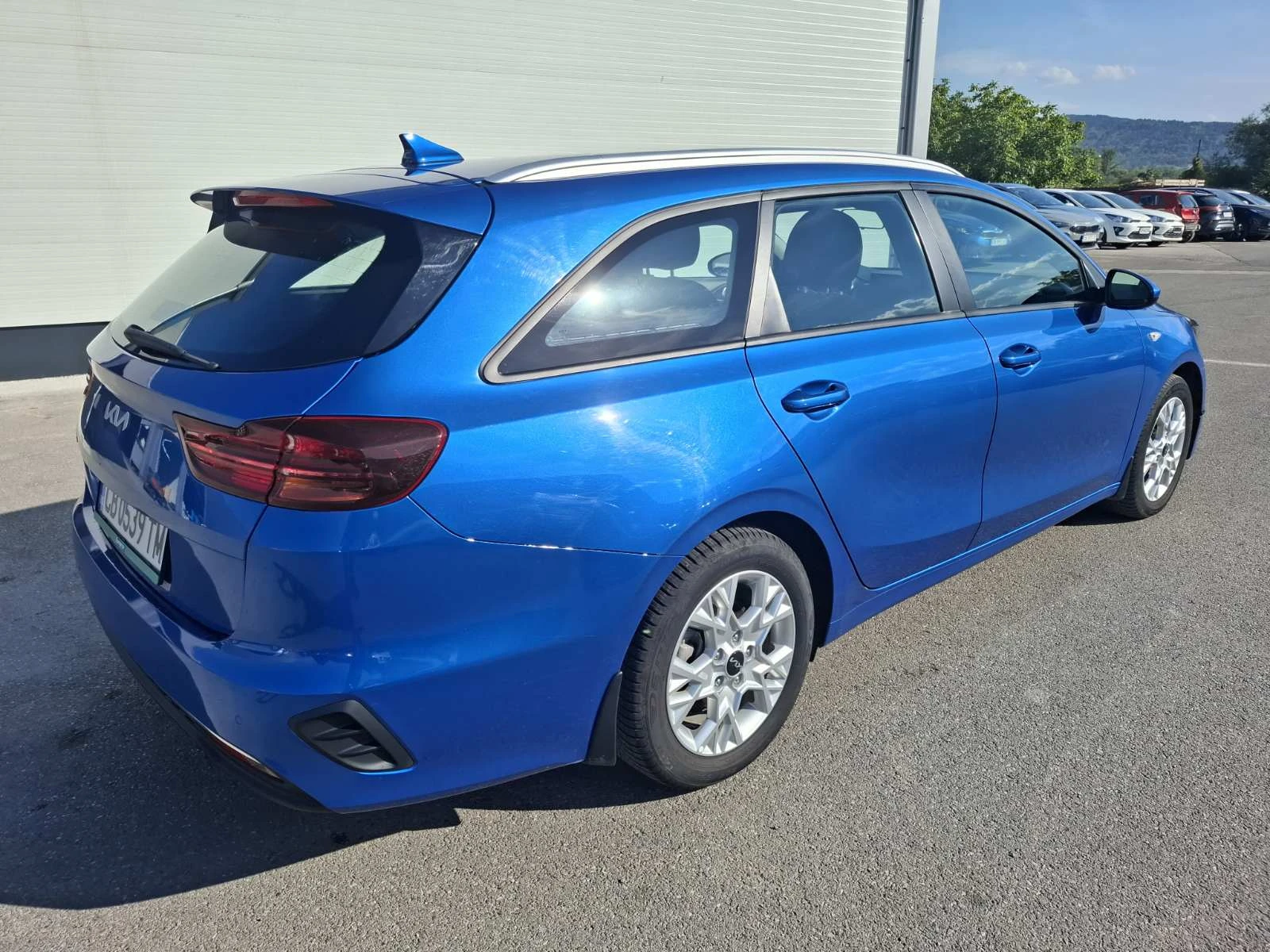 Kia Ceed 1.5 T-gdi Гаранция, снимка 4 - Автомобили и джипове - 56309176