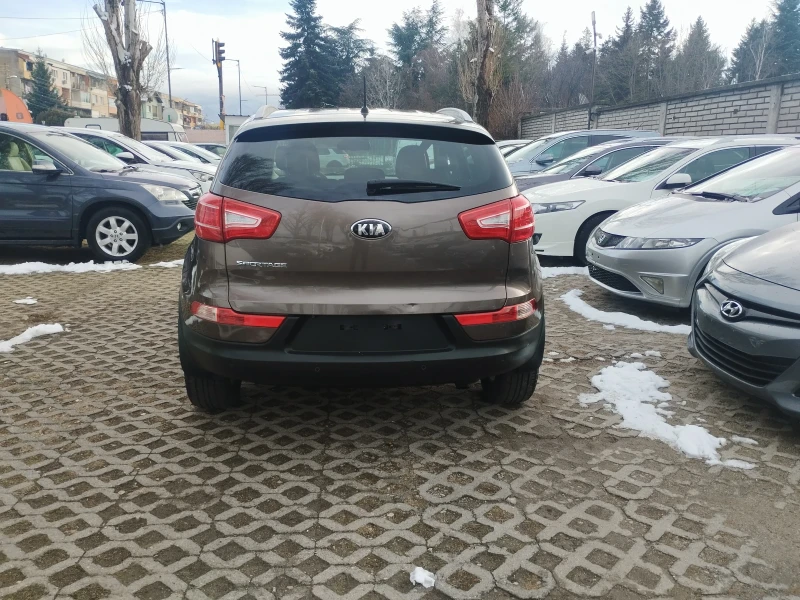 Kia Sportage 2.0 automatic.kamera 4* 4, снимка 4 - Автомобили и джипове - 48442705