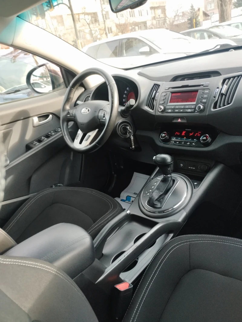 Kia Sportage 2.0 automatic.kamera 4* 4, снимка 11 - Автомобили и джипове - 48442705