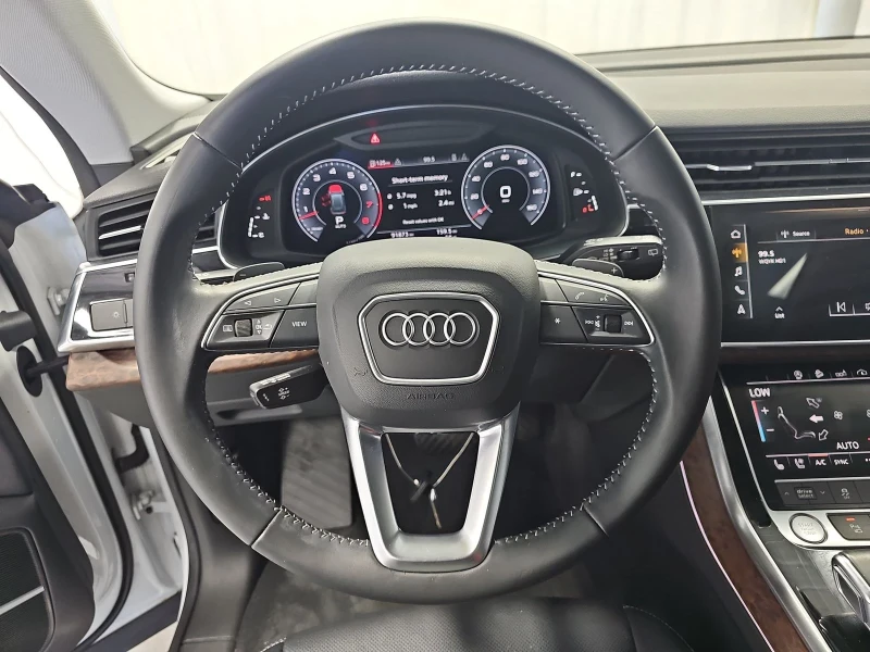 Audi Q8 Bang&Olufsen* 360* Обдухване* Вакум* Matrix* FULL*, снимка 5 - Автомобили и джипове - 48542878