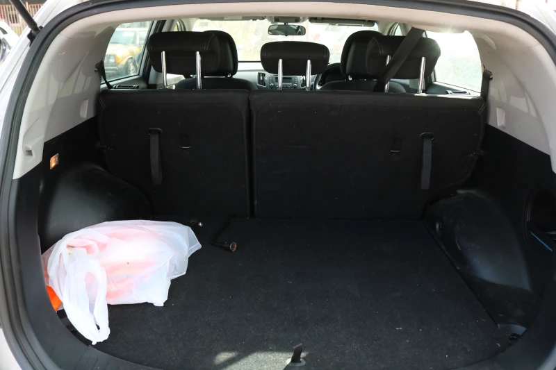 Kia Sportage 1.7 CRDI, снимка 11 - Автомобили и джипове - 49884172