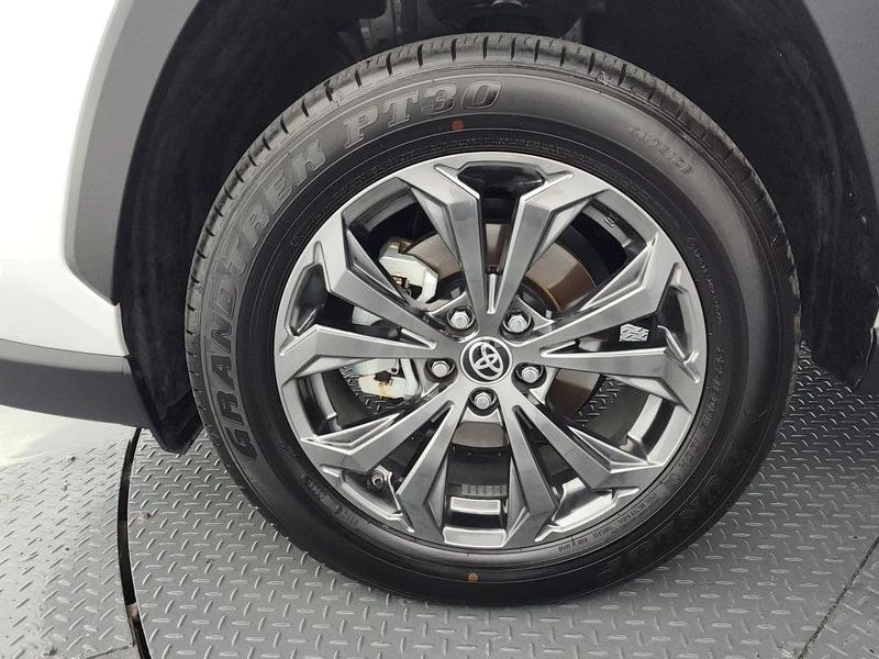 Toyota Rav4 2.5 2WD Hybrid XLE| 219к.с.| ВКЛ.ТЕХНОТЕСТ, снимка 5 - Автомобили и джипове - 55119788