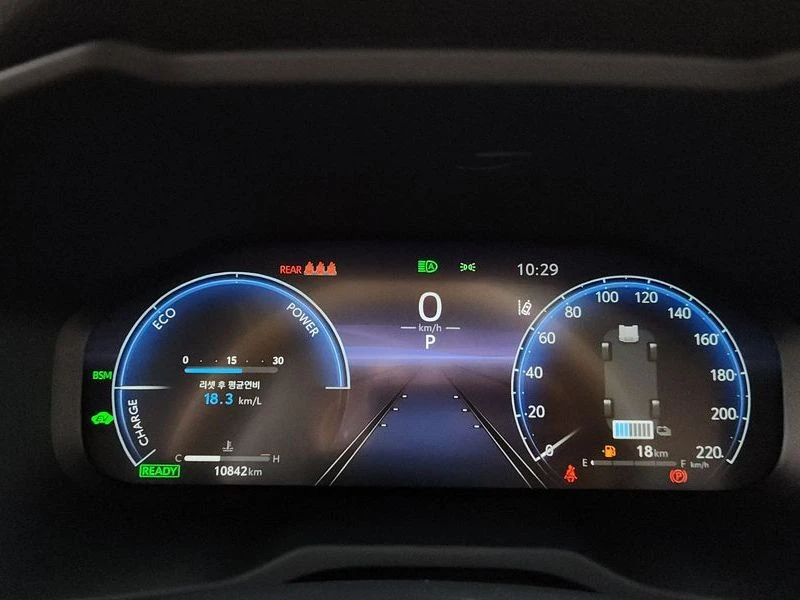 Toyota Rav4 2.5 2WD Hybrid XLE| 219к.с.| ВКЛ.ТЕХНОТЕСТ, снимка 8 - Автомобили и джипове - 55119788