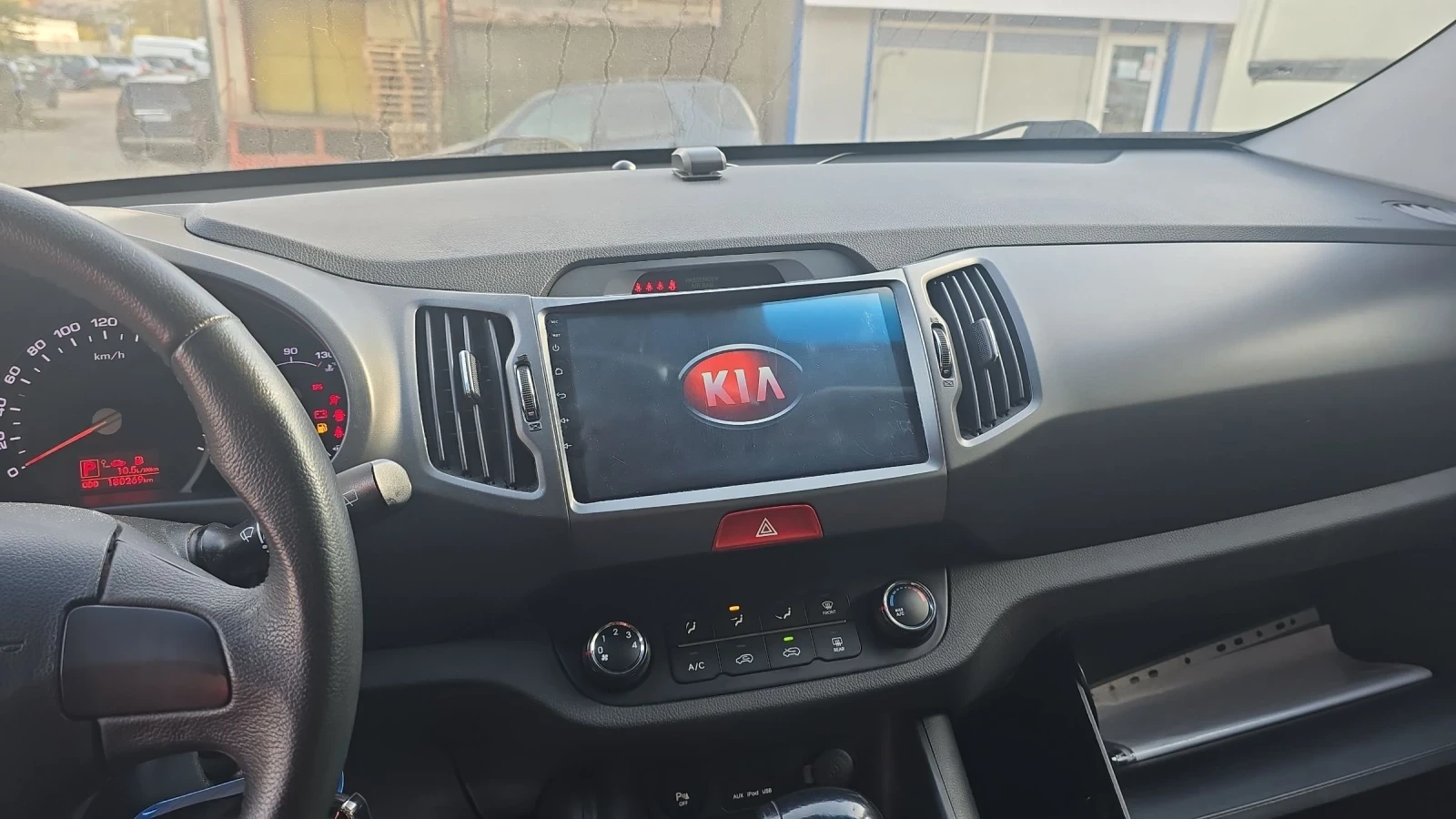 Kia Sportage Pano. 2.0 4WD кожа.камера.Led - изображение 9