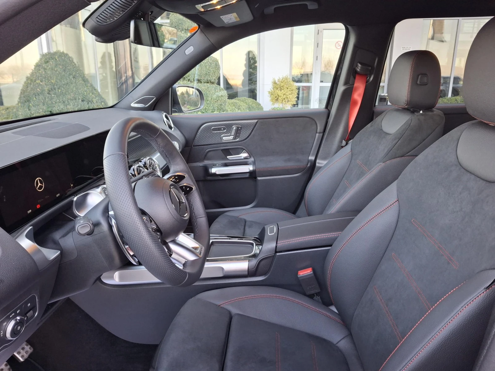 Mercedes-Benz GLB 35 4MATIC 6+ 1 | Mobile.bg   11