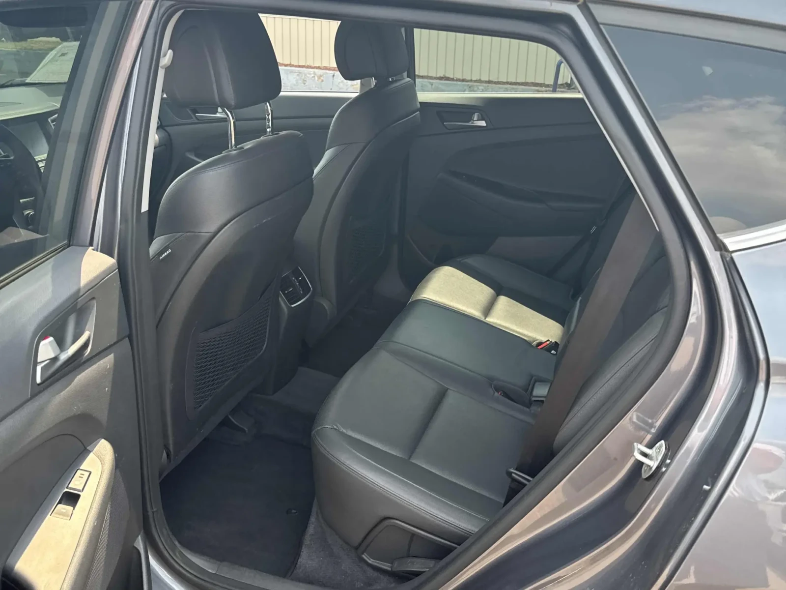 Hyundai Tucson Limited* CARFAX* ОПЦИЯ ЗА ФИНАНСИРАНЕ*  - изображение 7
