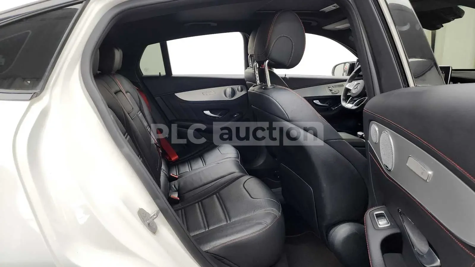 Mercedes-Benz GLC 43 AMG 9G* ALCANTARA* BURMASTER* DIAMOND* КРАЙНА ЦЕНА, снимка 14 - Автомобили и джипове - 53966230