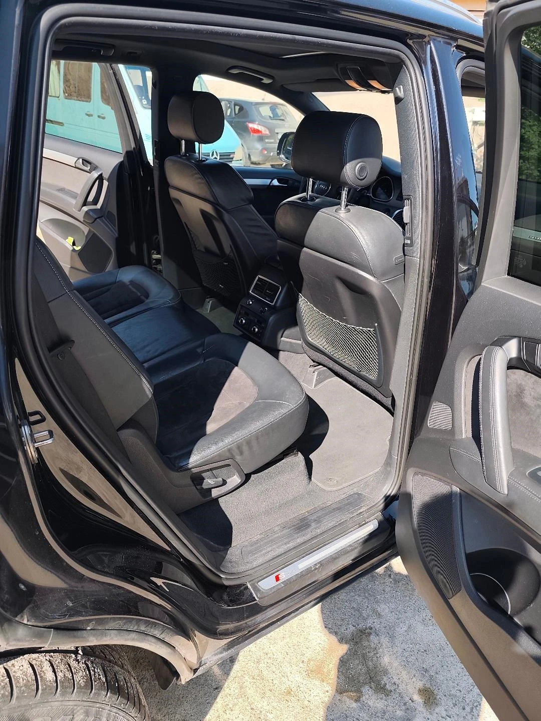 Audi Q7 Sportline 7 местен, снимка 12 - Автомобили и джипове - 54110507