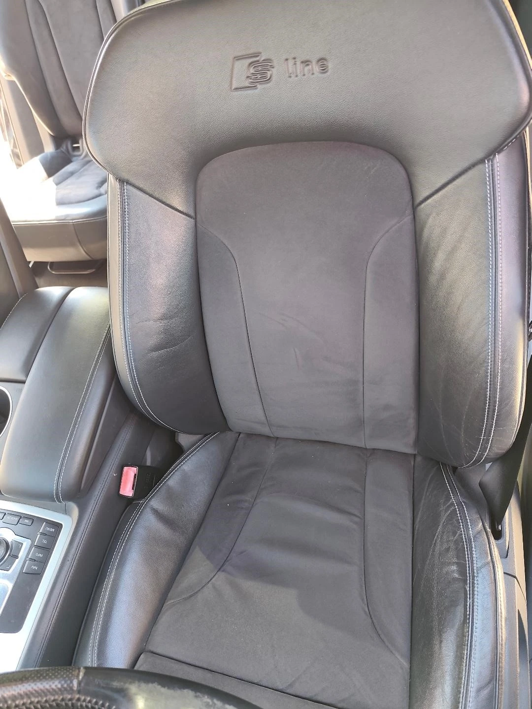 Audi Q7 Sportline 7 местен, снимка 10 - Автомобили и джипове - 54110507