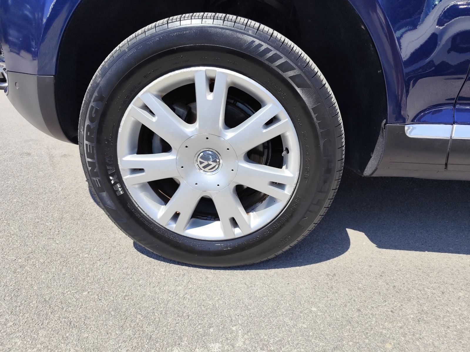 VW Touareg 2.5TDi* 4X4* EXCLUSIVE* ABTOMAТИК* КОЖА* XENON* , снимка 16 - Автомобили и джипове - 55558071