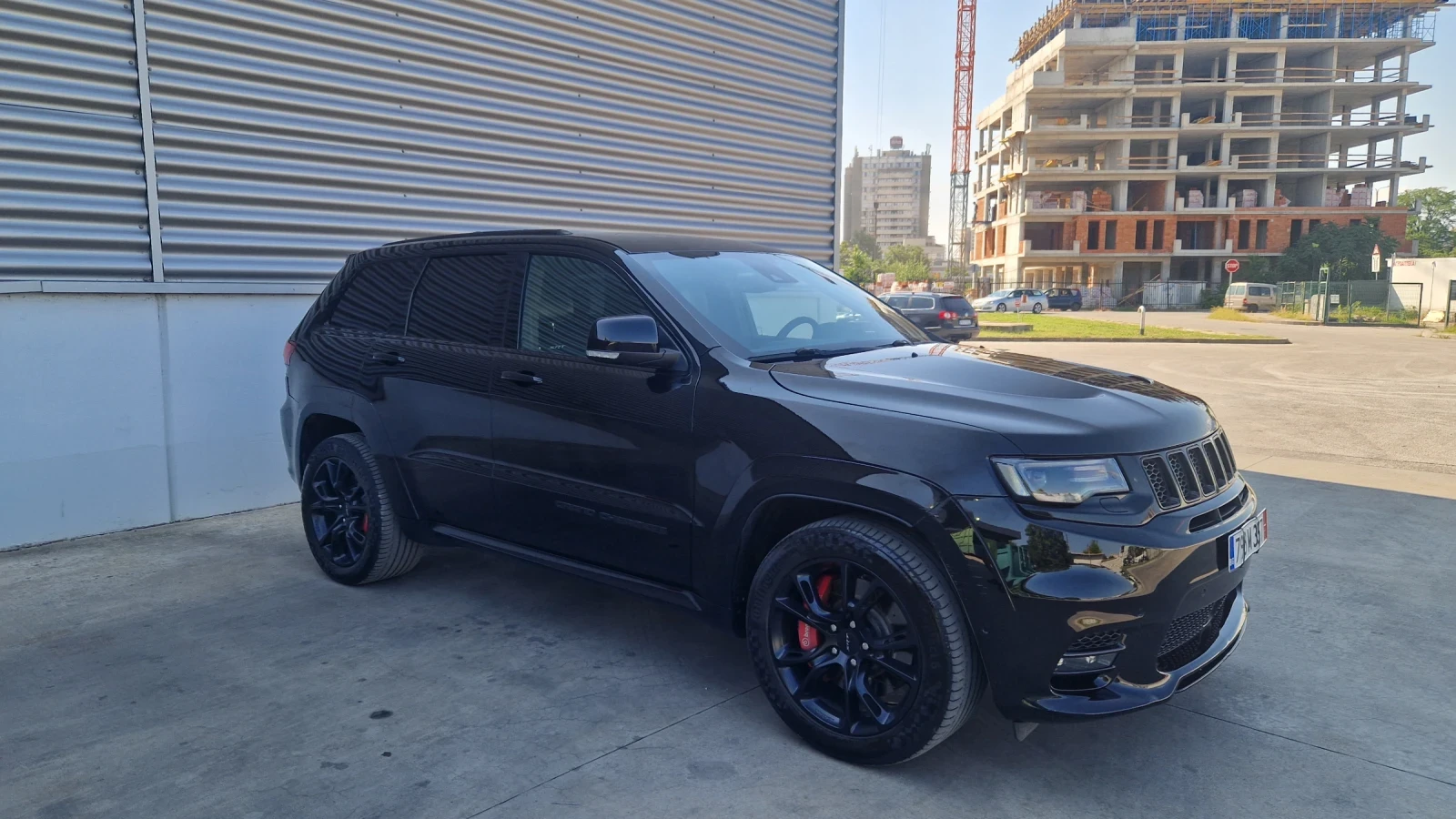 Jeep Grand cherokee 6.4 SRT, снимка 4 - Автомобили и джипове - 56227453