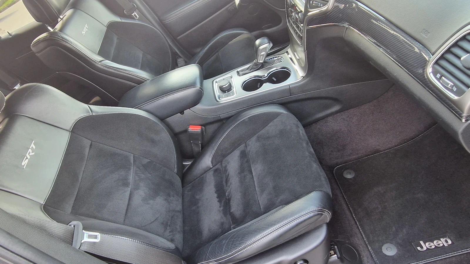 Jeep Grand cherokee 6.4 SRT, снимка 12 - Автомобили и джипове - 56227453