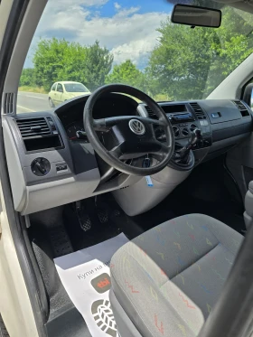 VW Caravelle 2.5TDI Long Климатик 7+ 1 , снимка 9