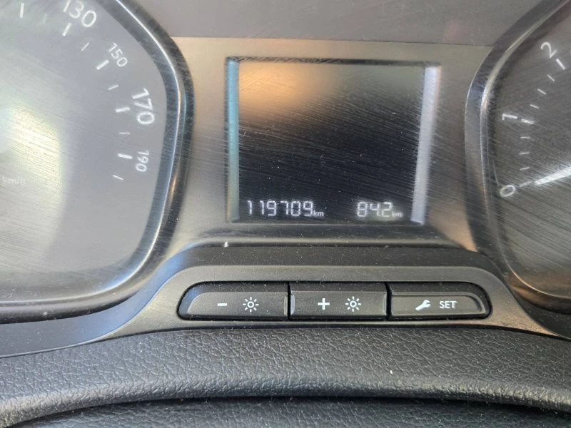 Peugeot Expert 2.0d, снимка 11 - Бусове и автобуси - 51732023